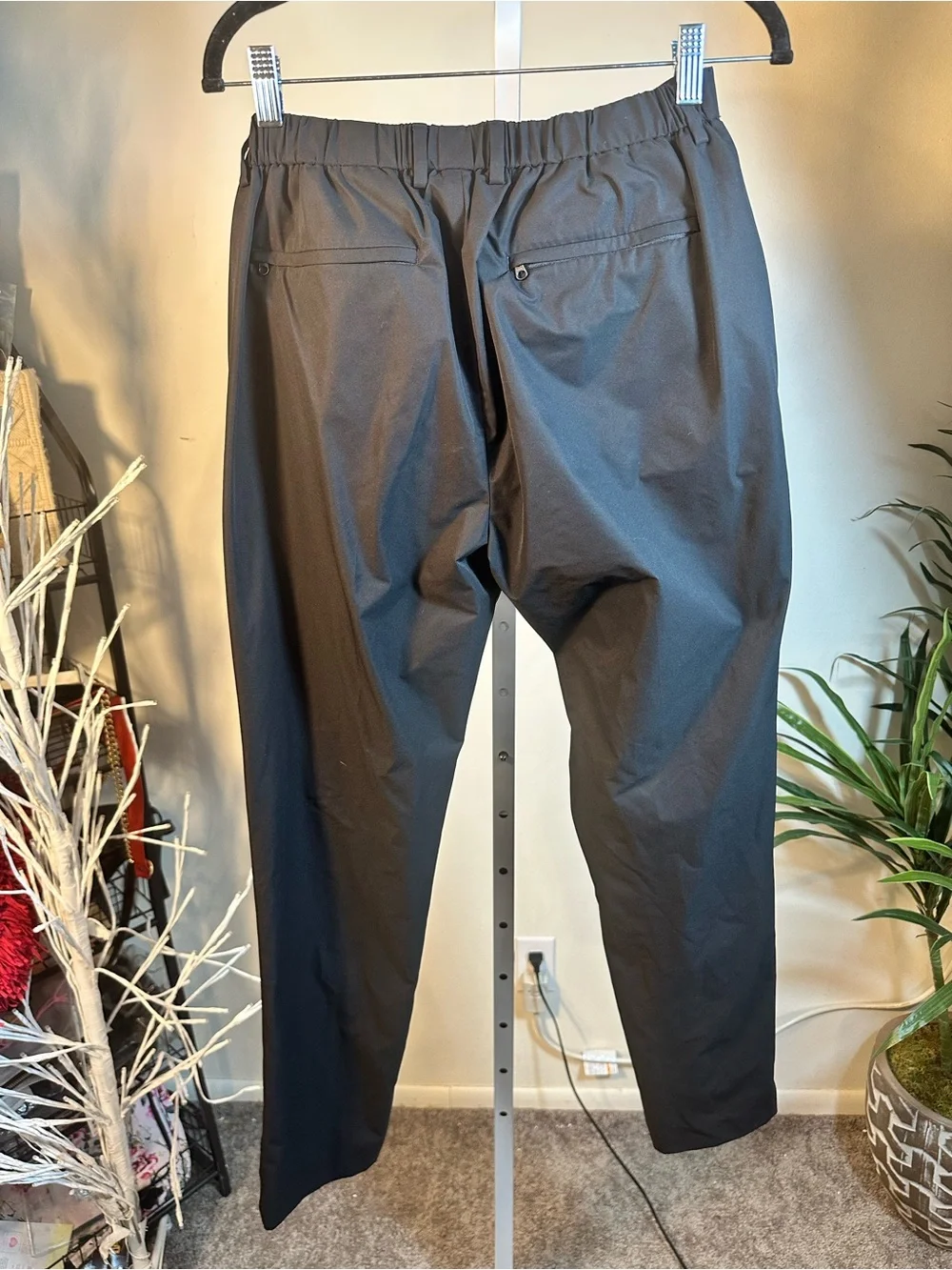 J79. Banana Republic Men's Black Dress Pants